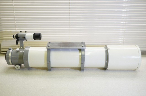 日高光学 D=152mm f=1050mm 3枚玉アポクロマート
